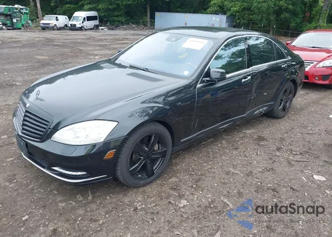 2011 Mercedes-Benz S 550 4Matic z USA, uszkodzony, nr VIN WDDNG8GB5BA370600